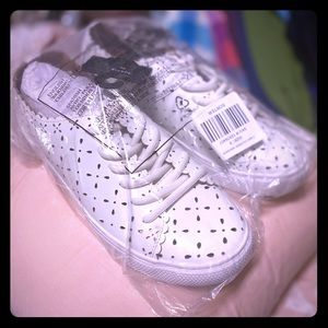 NWT White Leather Laser Cut Perforated Sneakers